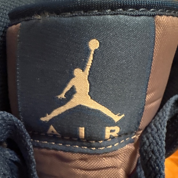 Nike Air Jordan 1 Mid ‘Cement True Blue’ - Picture 2 of 9